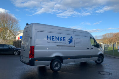 Ein Fahrzeug der Firma Henke
